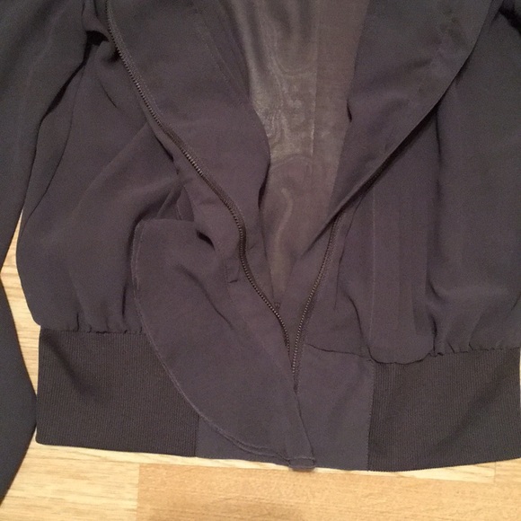 EXPRESS SHEER RUFFLE FANCY BLAZER TOP - Picture 7 of 8